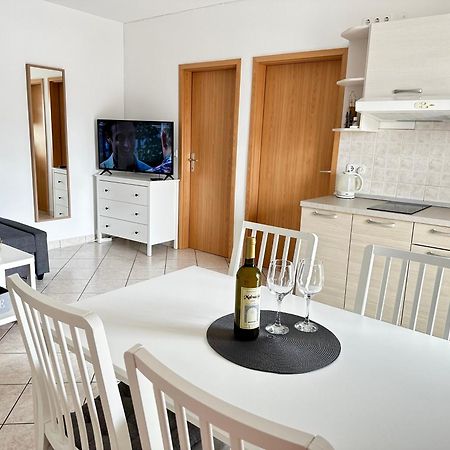 Apartments Vojvoda Πόρετς Εξωτερικό φωτογραφία