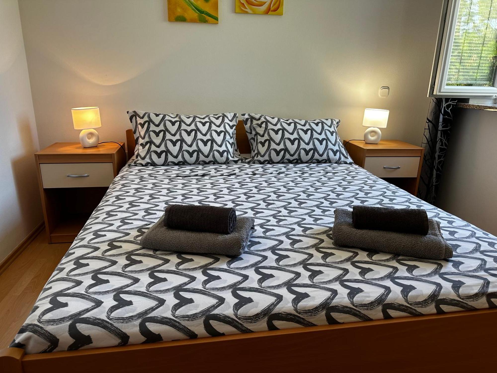 Apartments Vojvoda Πόρετς Εξωτερικό φωτογραφία
